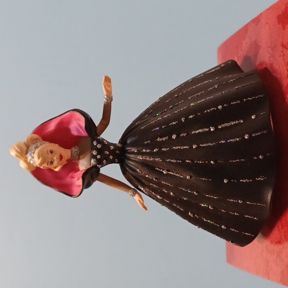 NIB L@@K! Hallmark Keepsake Ornament Holiday Barbie Collector's Series 1998 WOW! - Picture 3 of 15